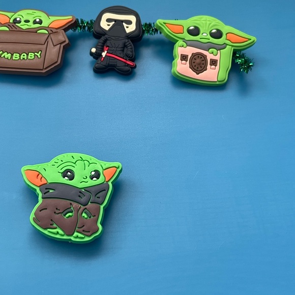 Baby Yoda & Friends Croc Charms (11pcs) - Picture 4 of 5